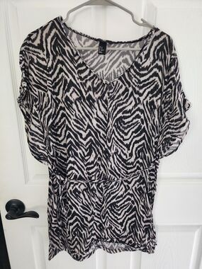 H&M Black and White Zebra Print Swim Coverup